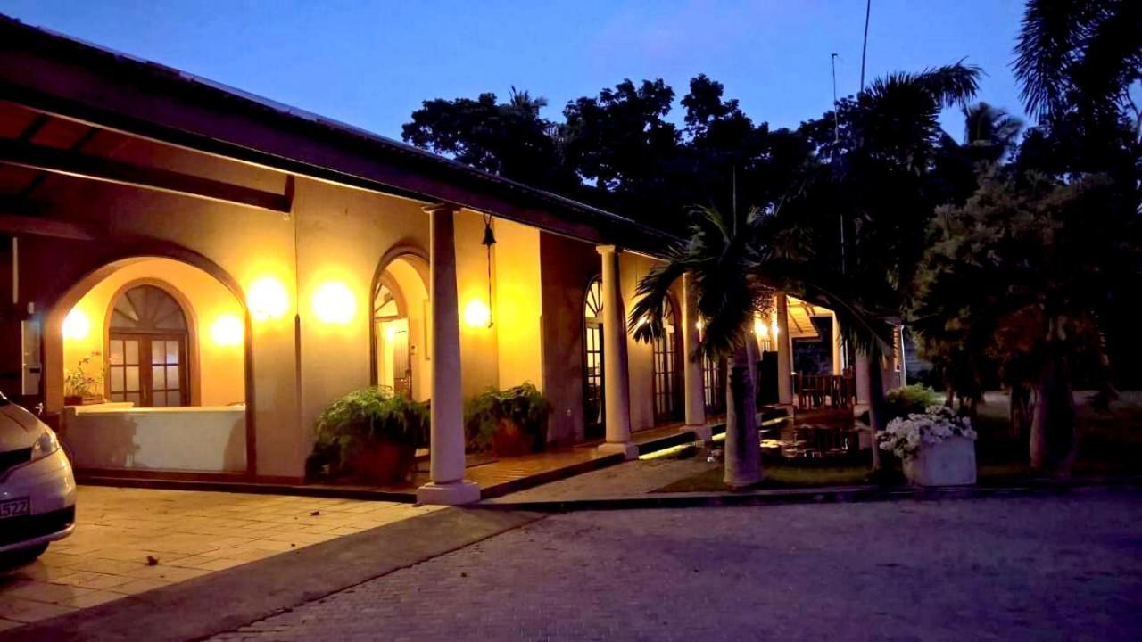 Tropical Villas Negombo Exterior foto